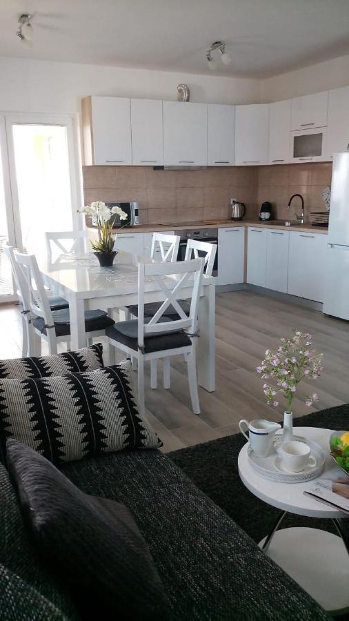 Bijele Stijene Apartment